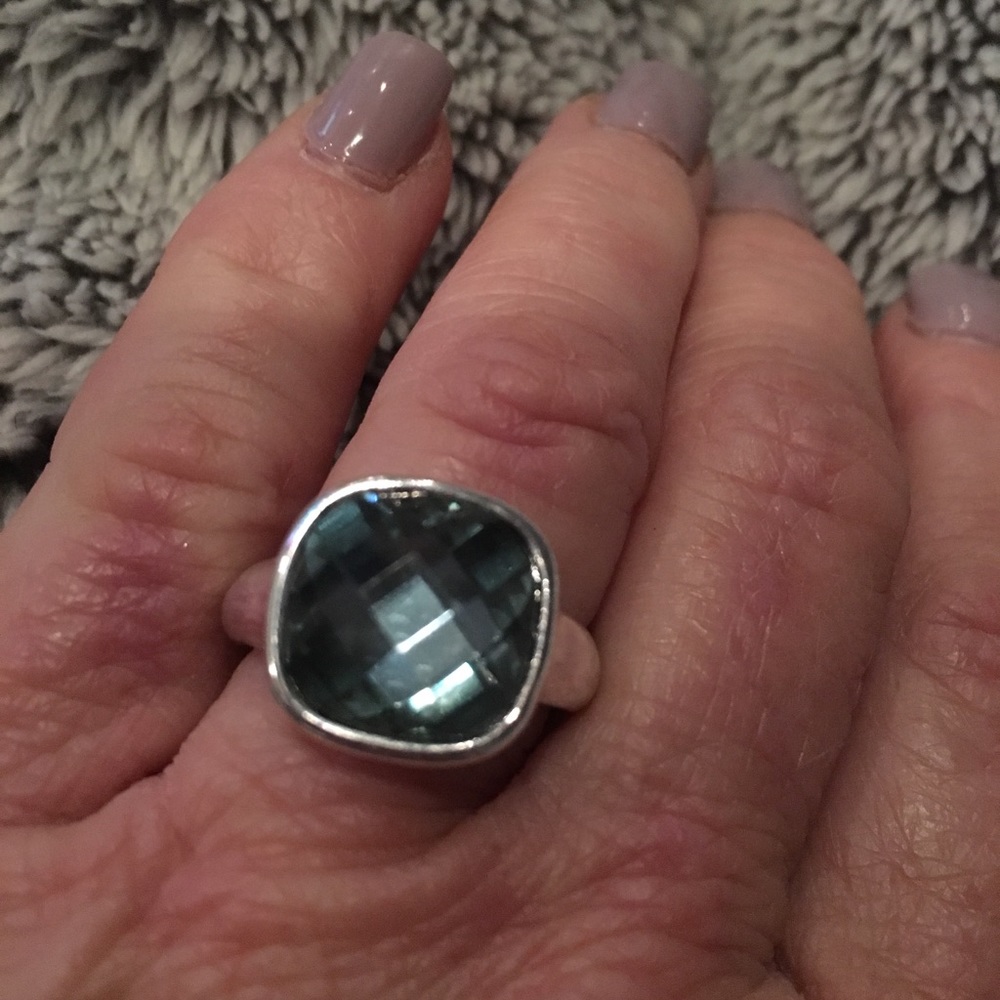 Ring - Picture 2 of 5